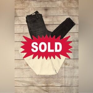 Bundle of Women’s Universal Thread Skinny Jeans, Size 8, Gray & Off White